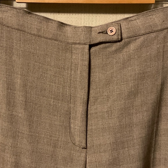 Elegant Tan Women's Trousers - Picture 3 of 7